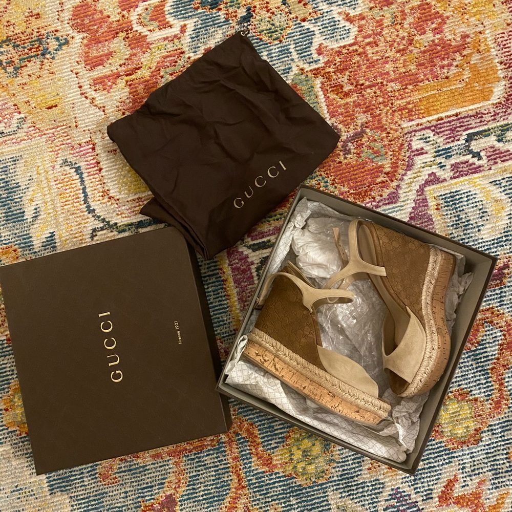 Gucci 'Hollie' Wedge Sandal, Cream